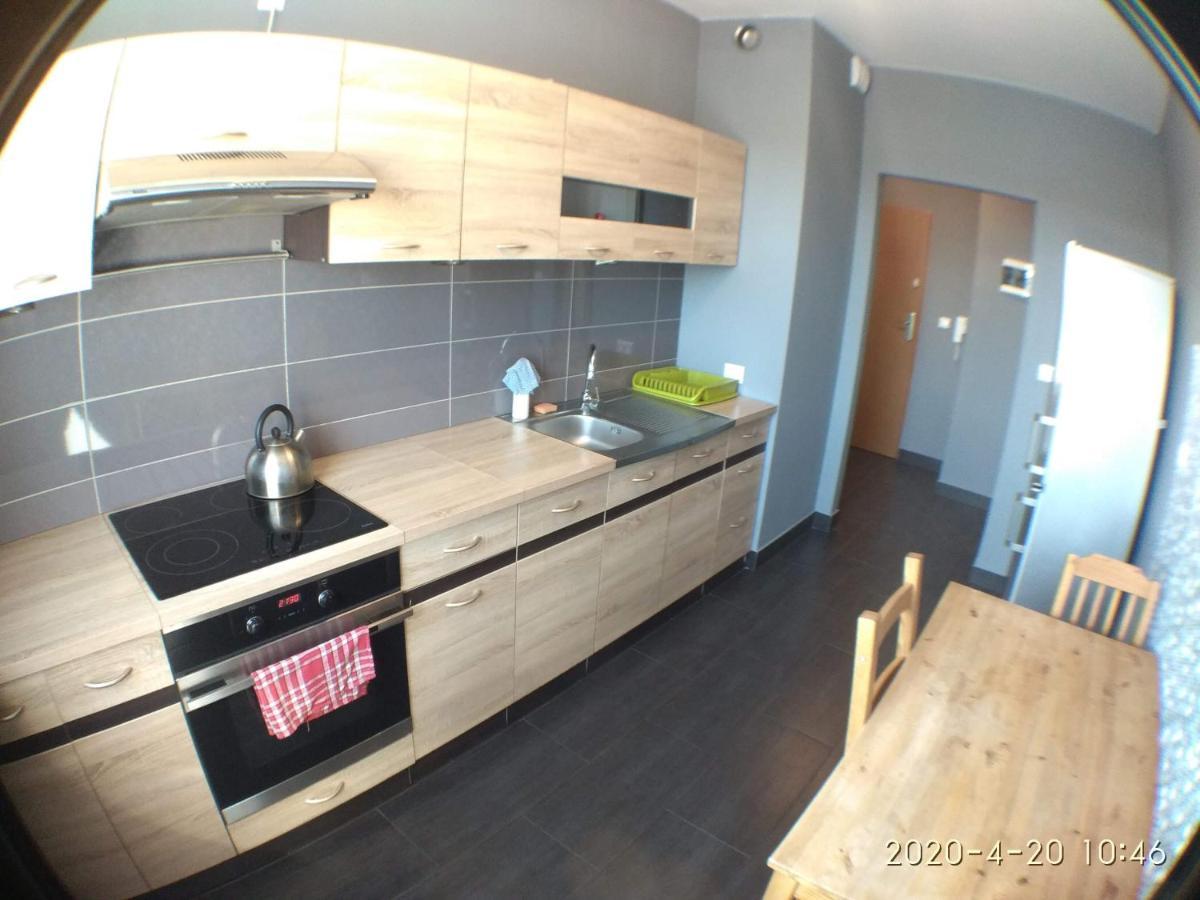 2060 Zwyciestwa 5G - Tanie Pokoje W Apartamencie - Samodzielne Zameldowanie - Self Check In Poznan Exterior foto