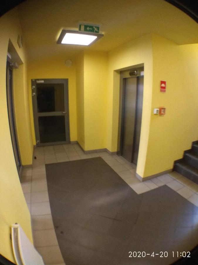 2060 Zwyciestwa 5G - Tanie Pokoje W Apartamencie - Samodzielne Zameldowanie - Self Check In Poznan Exterior foto