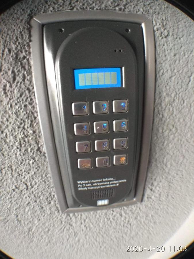 2060 Zwyciestwa 5G - Tanie Pokoje W Apartamencie - Samodzielne Zameldowanie - Self Check In Poznan Exterior foto