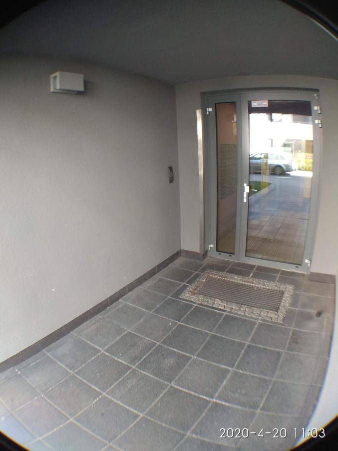 2060 Zwyciestwa 5G - Tanie Pokoje W Apartamencie - Samodzielne Zameldowanie - Self Check In Poznan Exterior foto