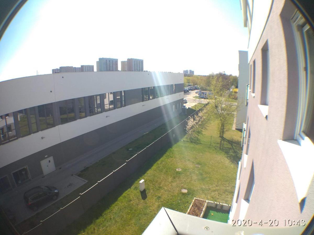 2060 Zwyciestwa 5G - Tanie Pokoje W Apartamencie - Samodzielne Zameldowanie - Self Check In Poznan Exterior foto