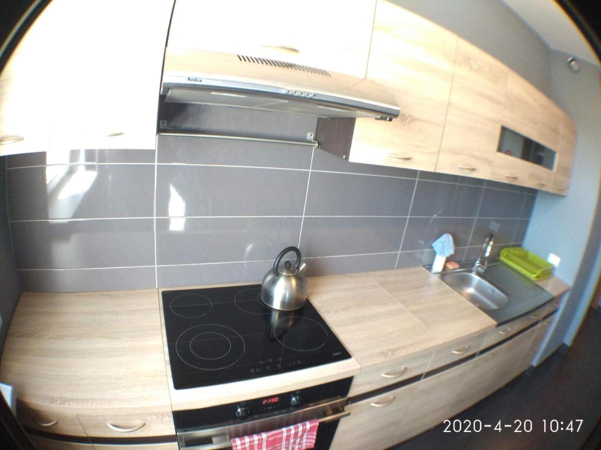 2060 Zwyciestwa 5G - Tanie Pokoje W Apartamencie - Samodzielne Zameldowanie - Self Check In Poznan Exterior foto