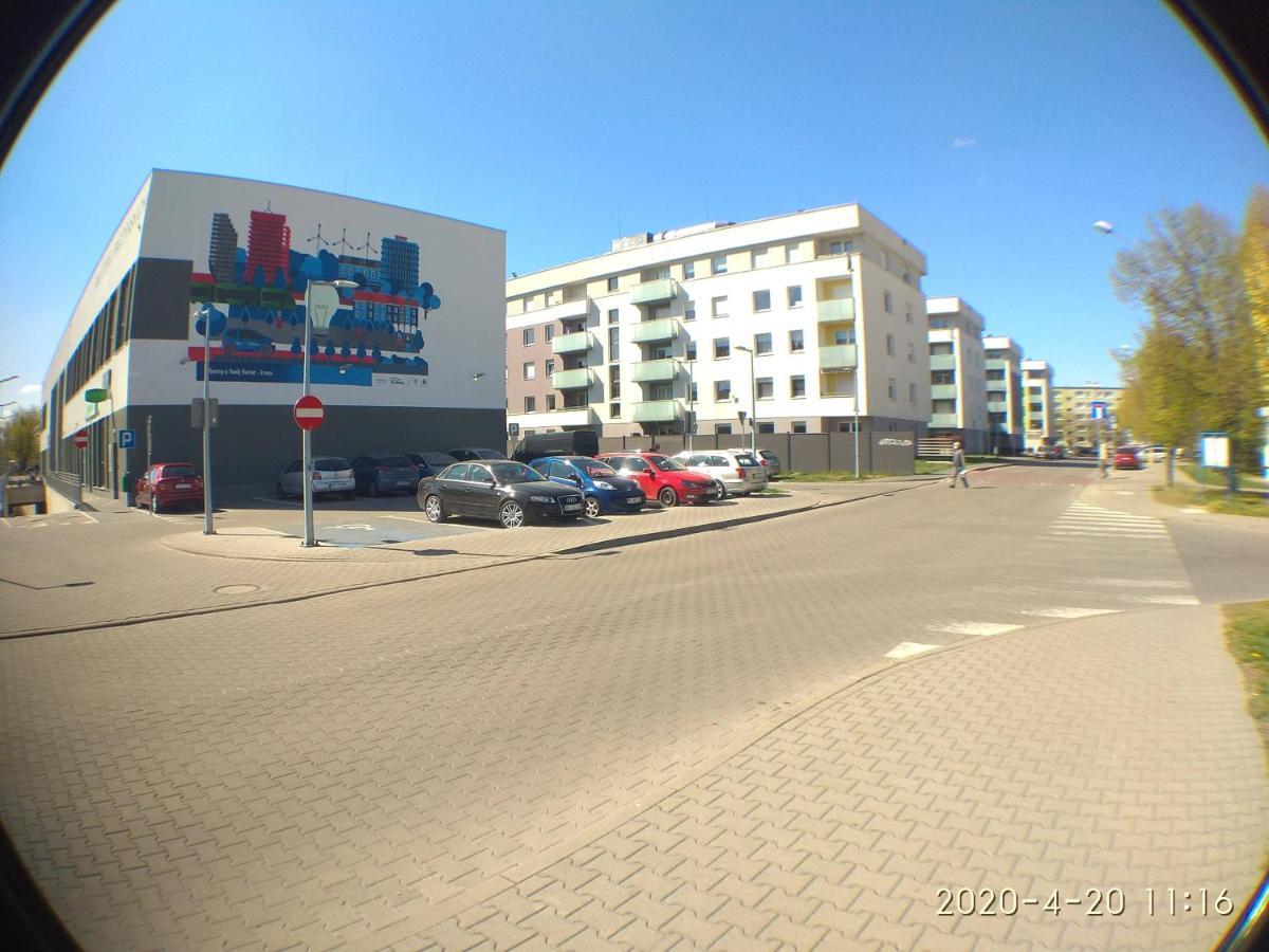 2060 Zwyciestwa 5G - Tanie Pokoje W Apartamencie - Samodzielne Zameldowanie - Self Check In Poznan Exterior foto